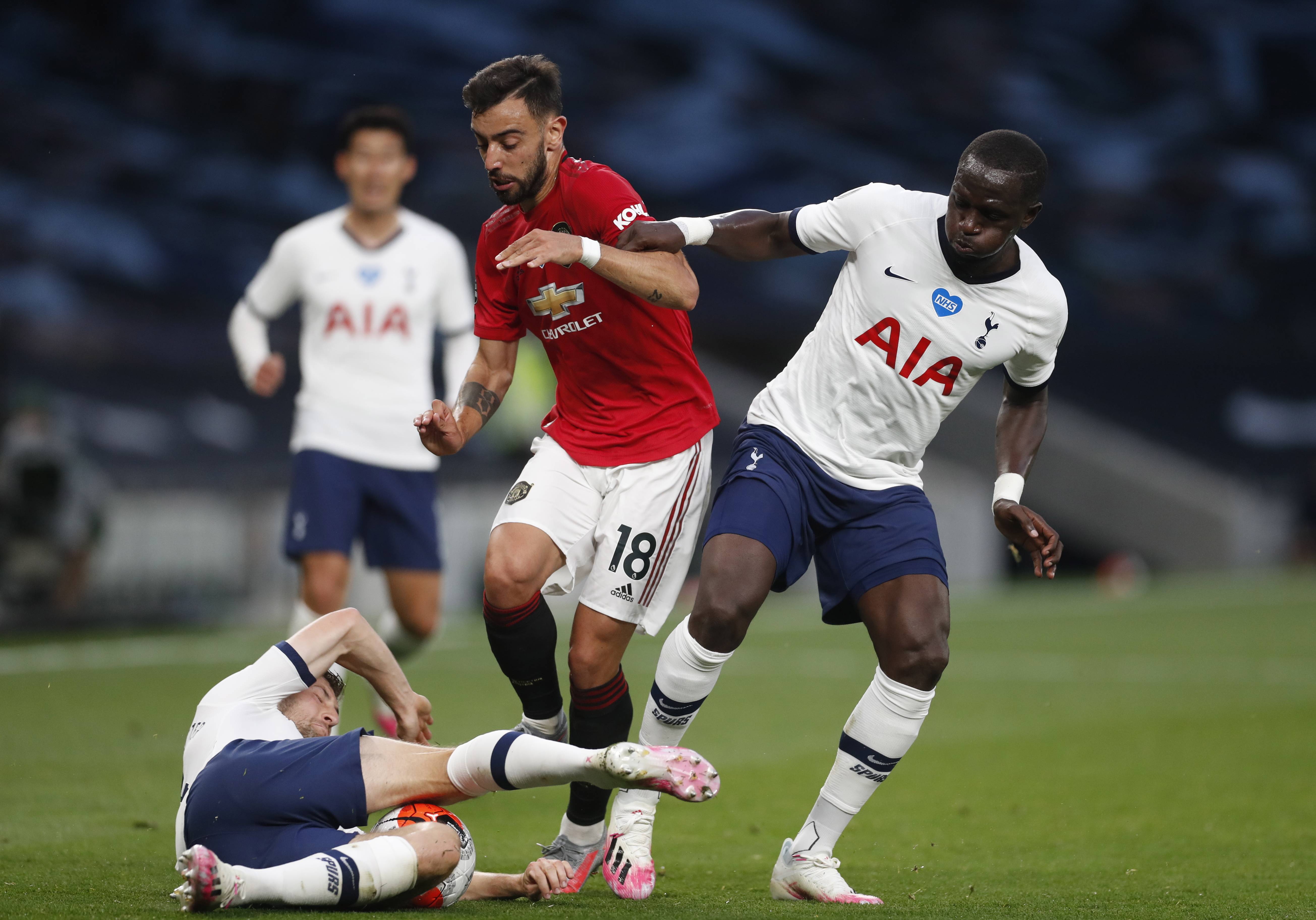 他们之间的 他们之间的